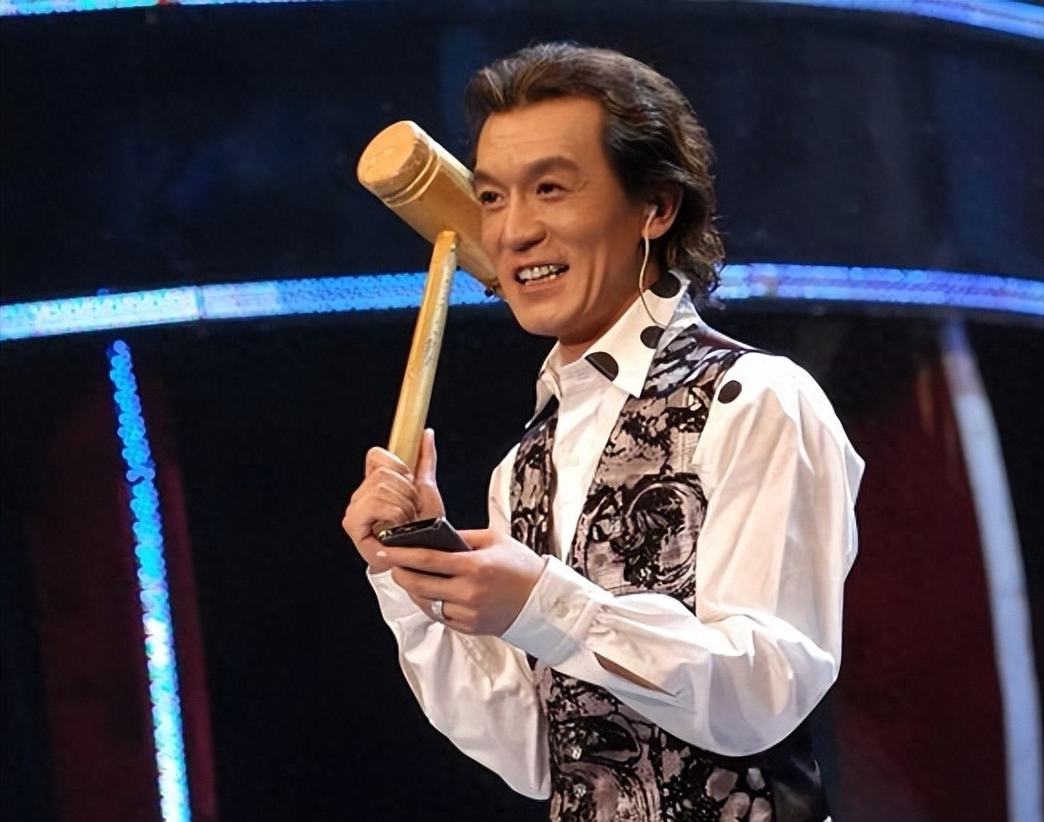 回顾李咏时隔5年死因被揭开不是去美国享福怕年迈父母担心