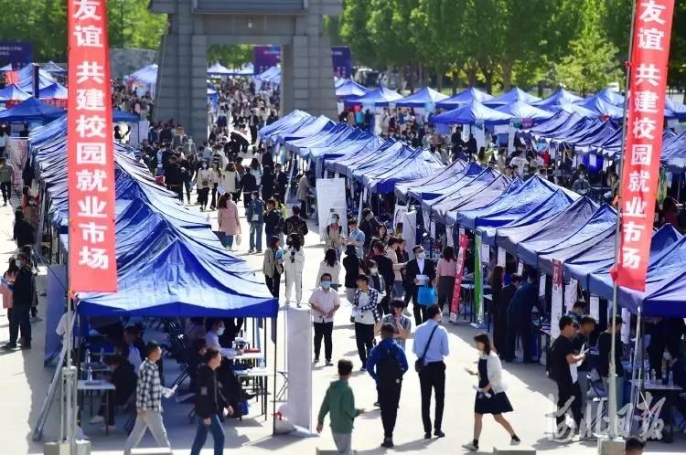 2009年女生被顶替上大学顶替者父亲扬言认识我是你的荣幸