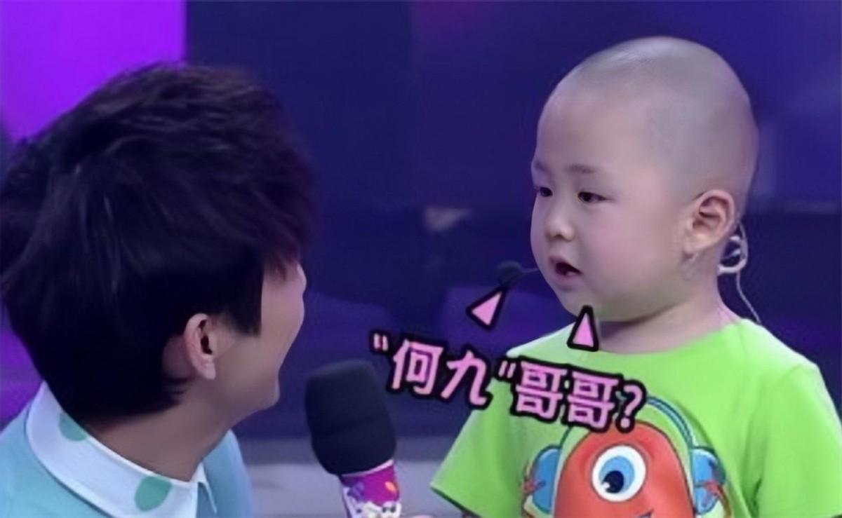 回顾童星张峻豪3岁出名5岁登上春晚如今他成了父母的骄傲