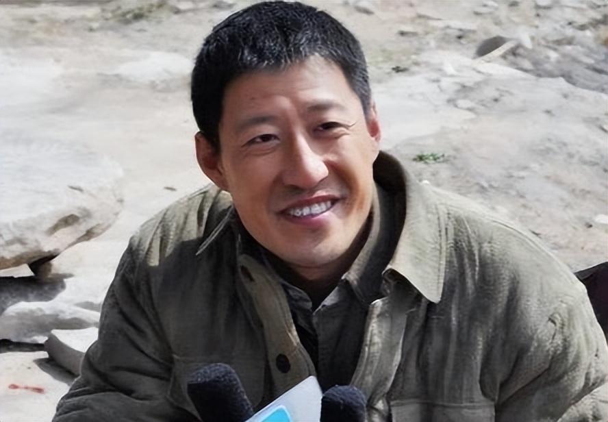 回顾著名演员于震被前妻泼尽脏水为何二婚妻子辛月依然敢嫁