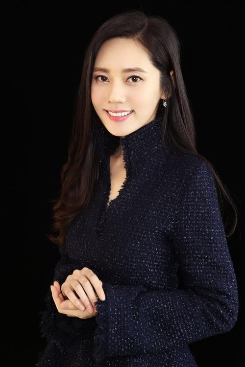 回顾秋瓷炫我这辈子正确的决定就是39岁高龄为中国籍小丈夫生子