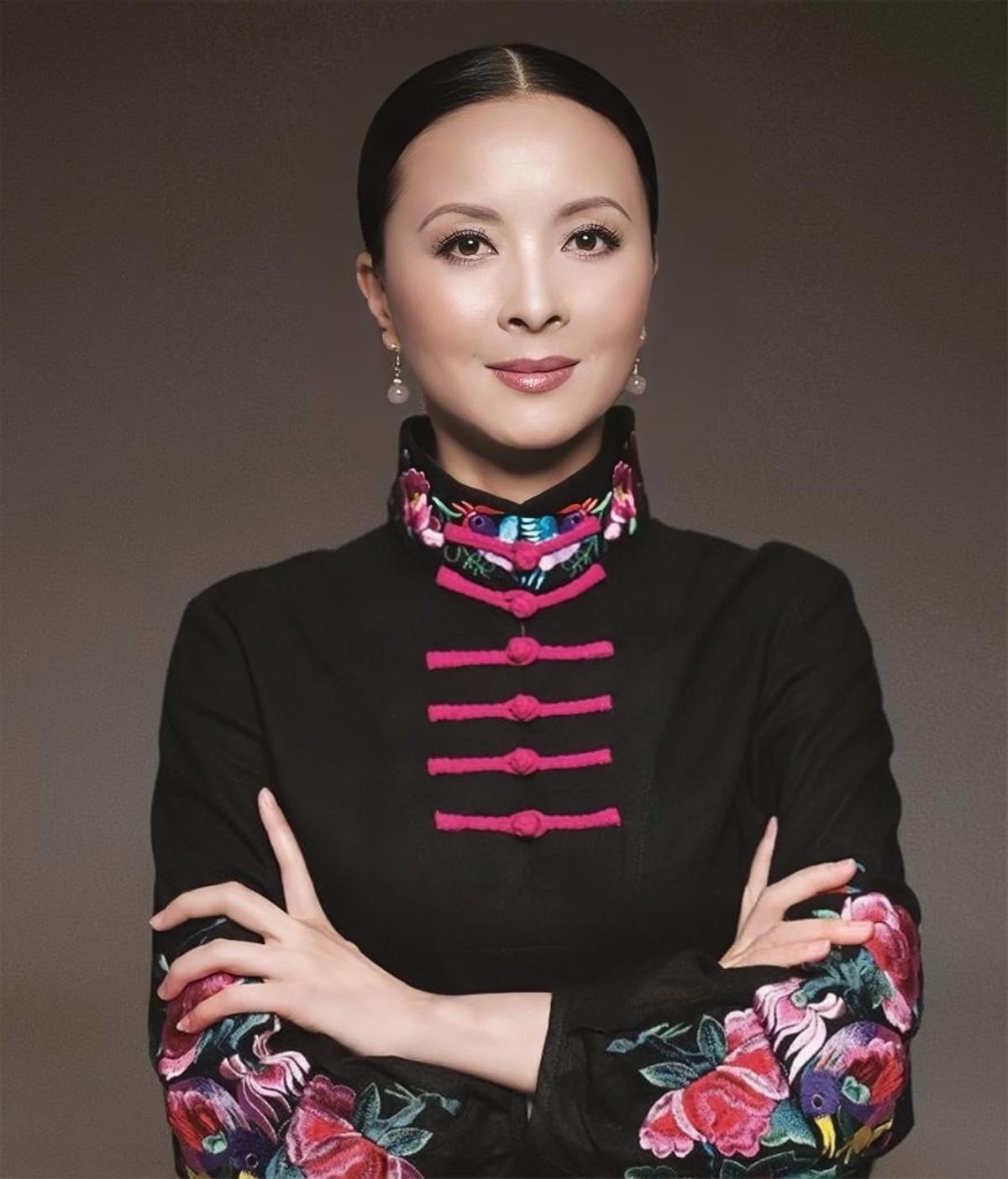 回顾"美女杨贵妃"周洁生前时光:自费27万包机回国,五天后去世