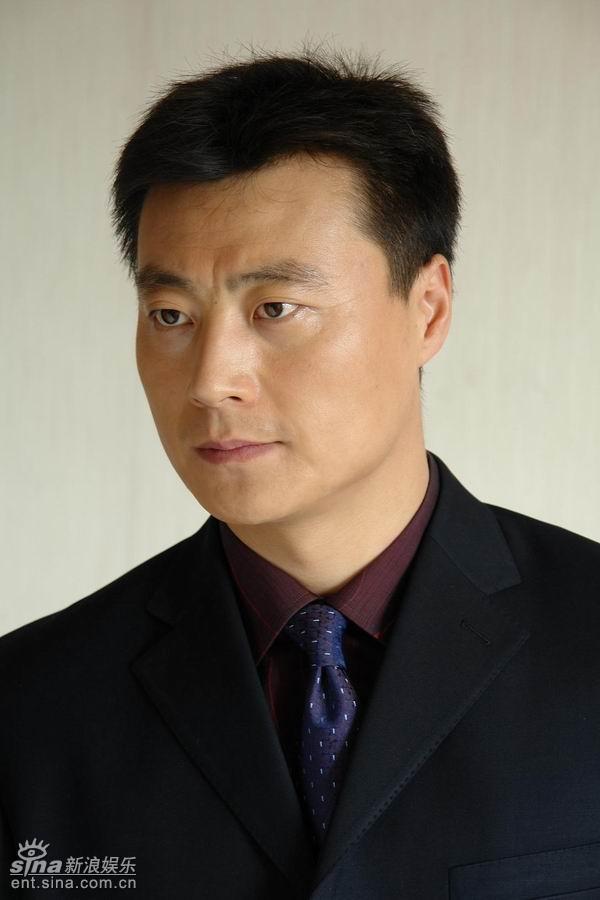 回顾任程伟娶黄蕾到地下室共患难成名后不换糟糠妻只换大房子