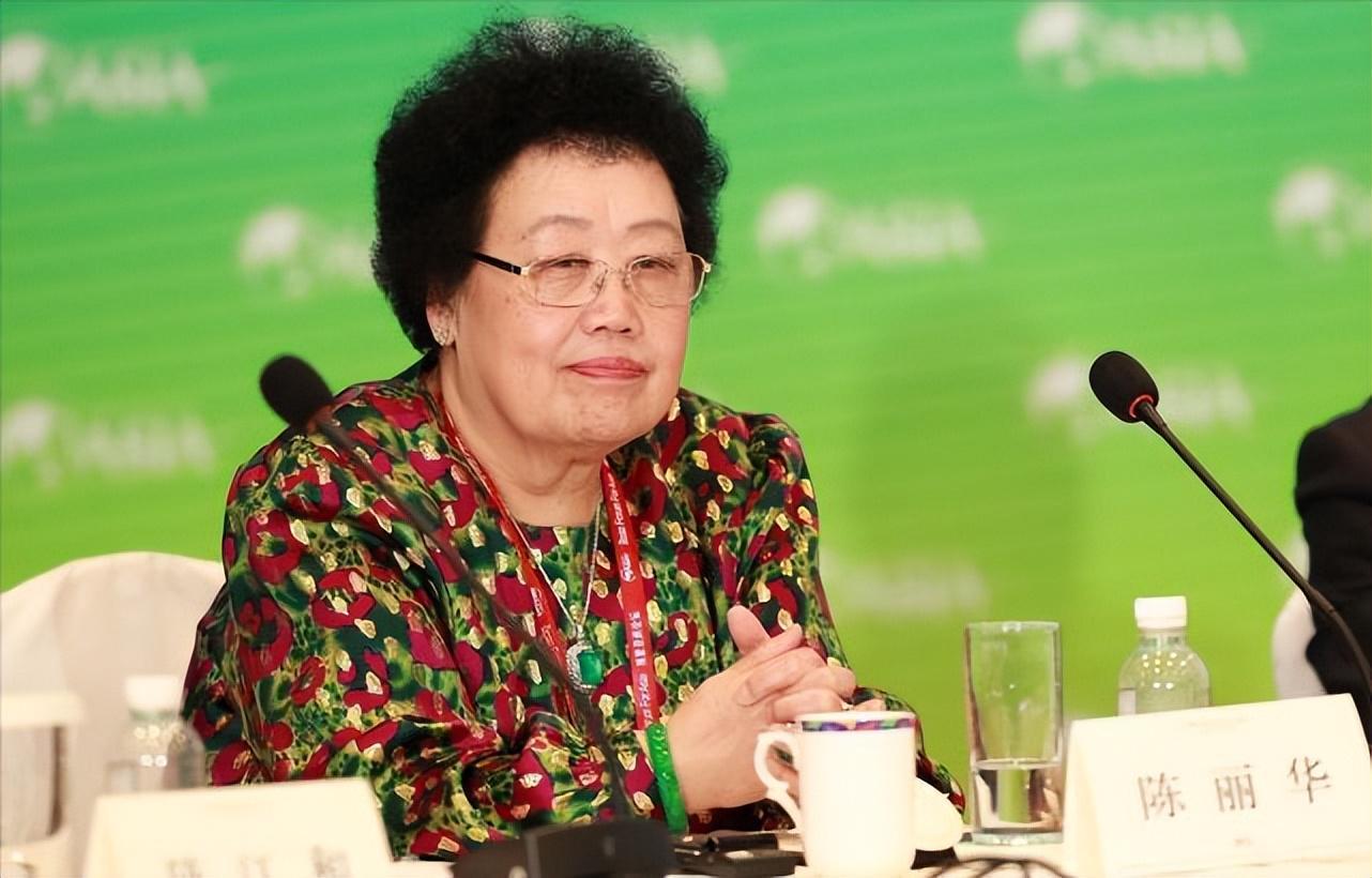 回顾陈丽华经过半生的相处我清楚知道迟先生爱得绝不是我的钱