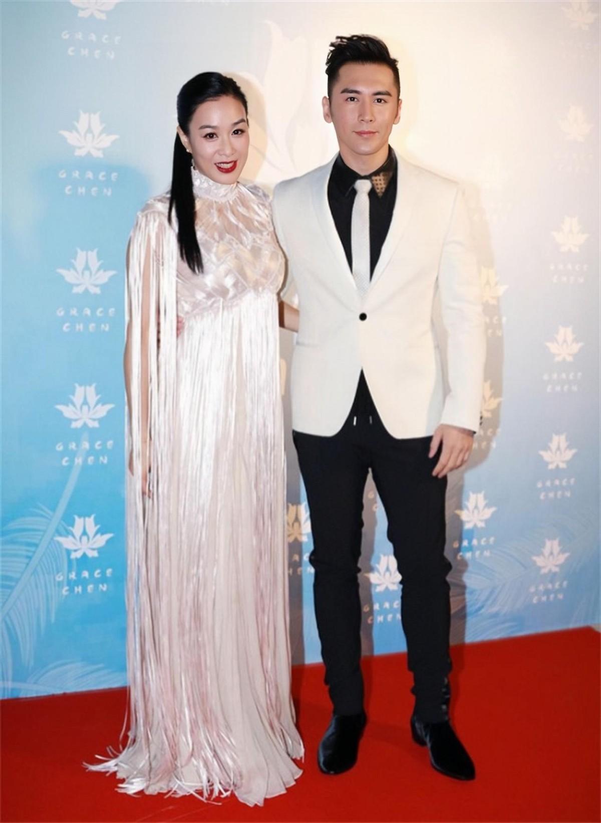 回顾张伦硕娶大12岁的钟丽缇做3个女儿的继父结婚8年恩爱如初