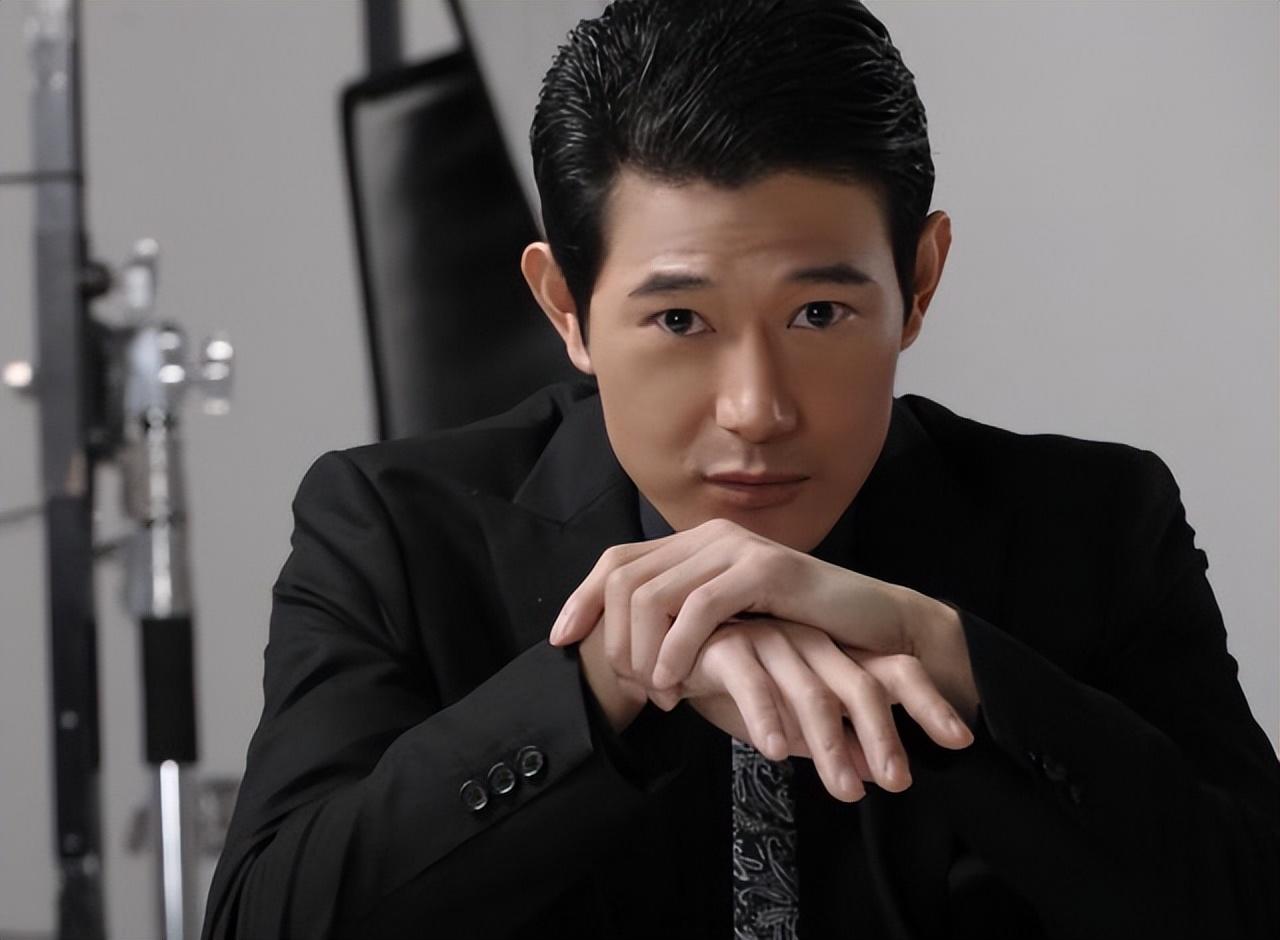 回顾矢野浩二吃23年中国饭娶中国妻子却因说话不当遭粉丝抵制