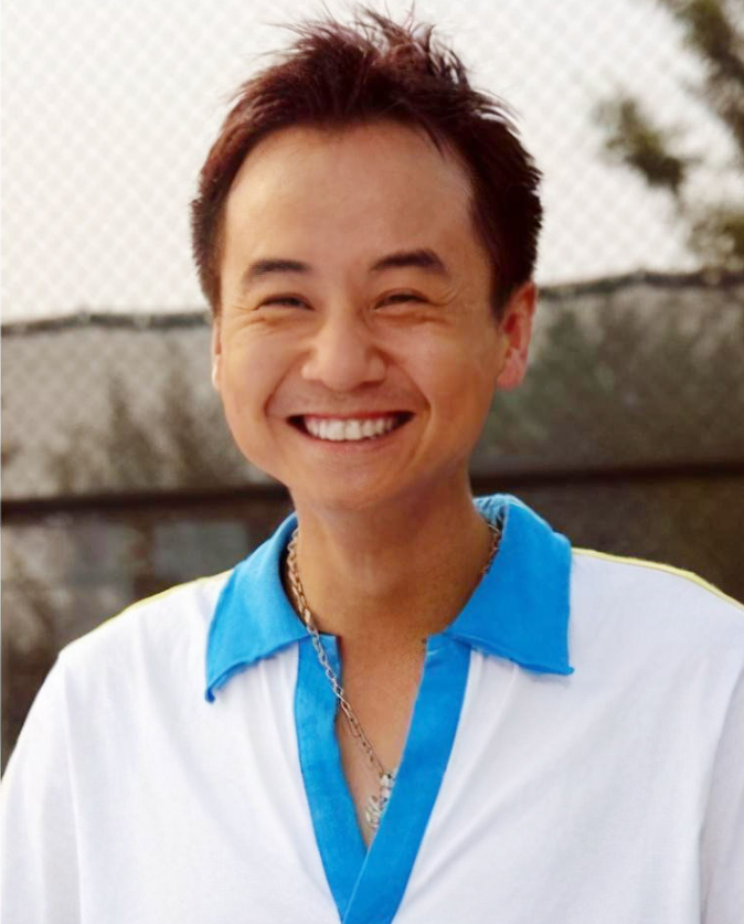 回顾河南老太太苇青58岁开始拍戏73岁票房百亿她励志人生