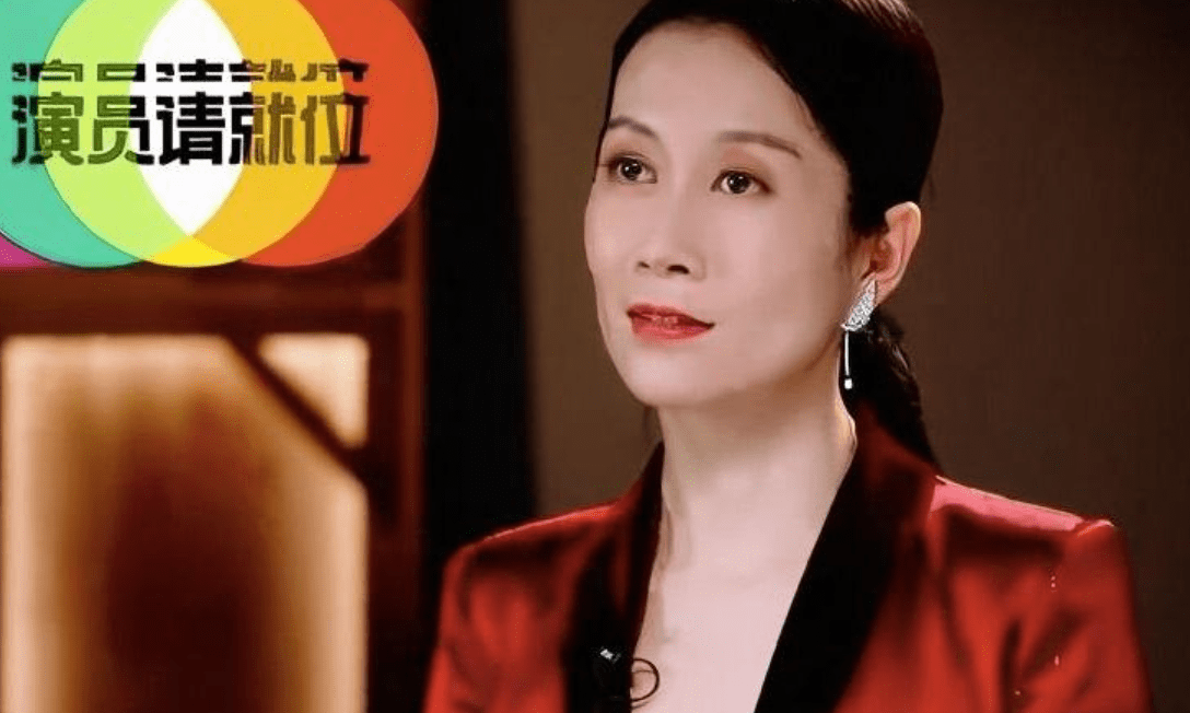 回顾温峥嵘隐婚初恋生子出道24年不温不火45岁家庭美满风采依旧