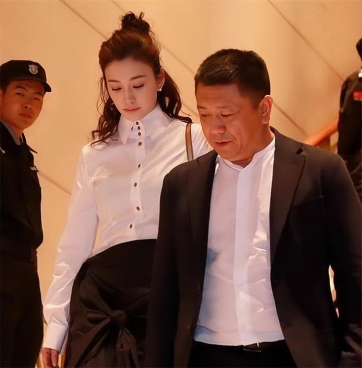 回顾演员徐梵溪长得漂亮戏也好为人低调不张扬追求平淡生活