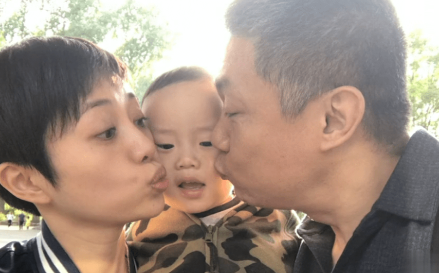 回顾张龄心曾和男友坚持丁克婚后却成宠子狂魔经历了什么