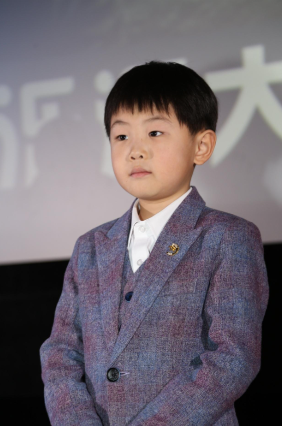 03面对争议的选择出现这两点争议,都是某节目的拍摄花絮流出惹的"祸".