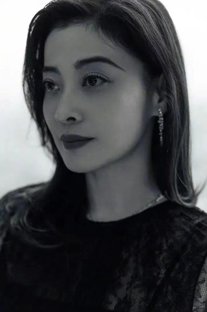 回顾梅婷与京圈大佬叶大鹰传绯闻36岁二婚和老公恩爱至今