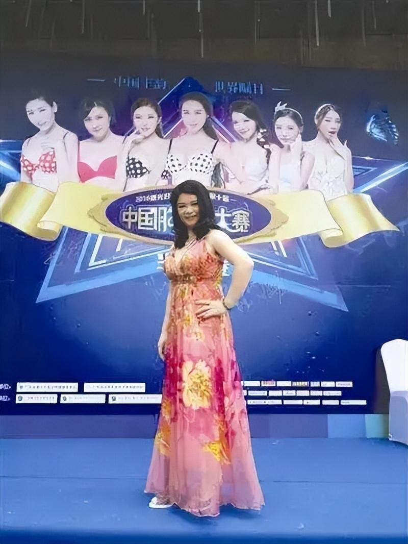 2003年奥运冠军陈晓敏以399万拍卖所有奖牌全部所得捐建学校