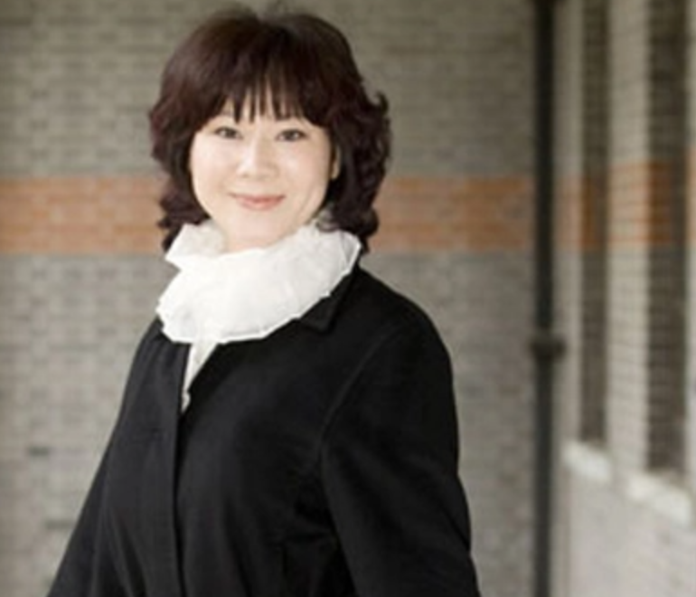 回顾曹燕华乒坛大魔王冠军拿到手软一婚同行二婚被宠成宝