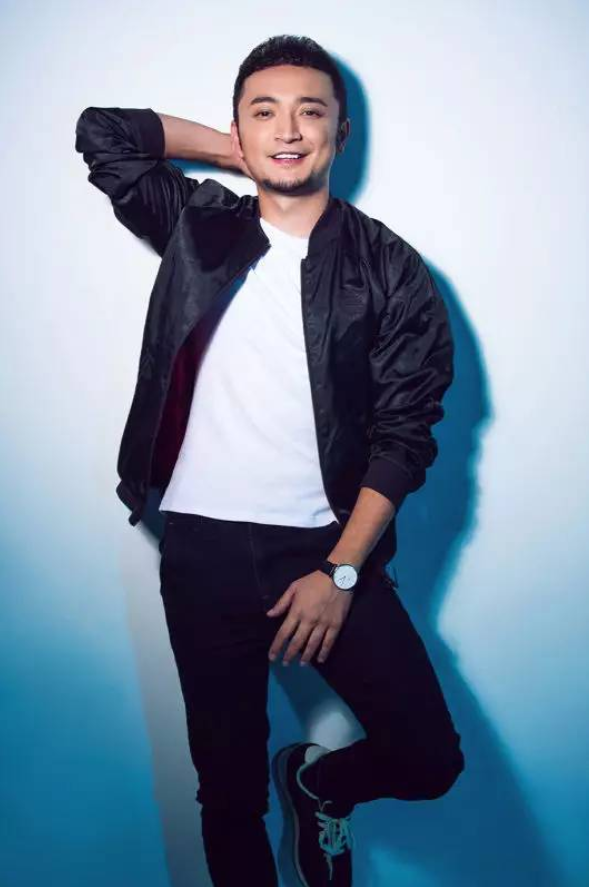 回顾尼格买提30岁娶初恋帕夏古丽婚后分居6年风光背后有心酸