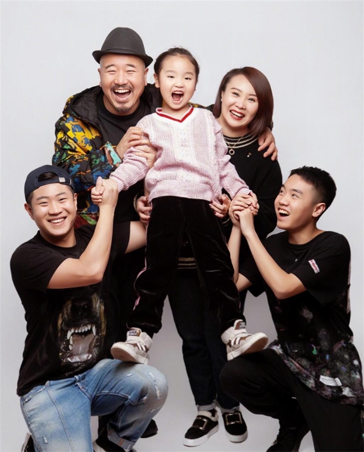 也说他:"完美诠释了什么叫老婆一换,银钱多赚!