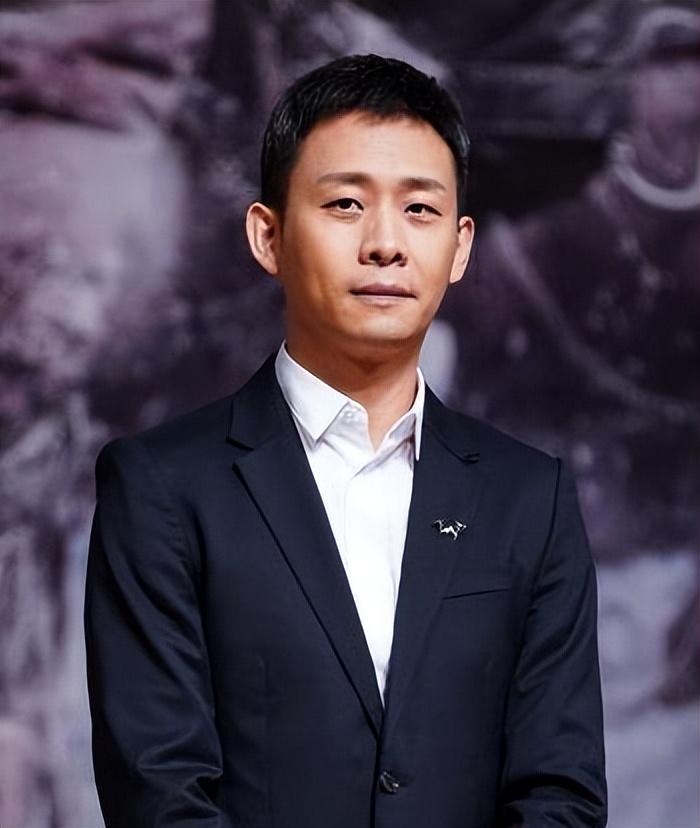 回顾著名演员于震被前妻泼尽脏水为何二婚妻子辛月依然敢嫁