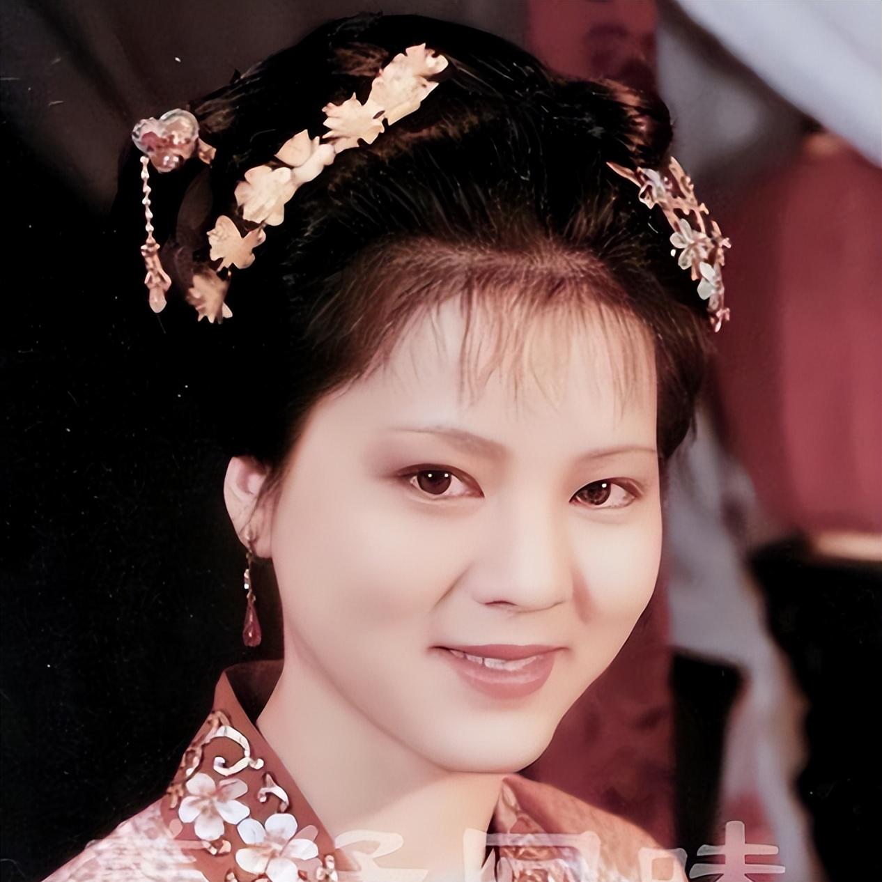 只不过相比于黄梅戏,袁枚更喜欢当影视剧演员