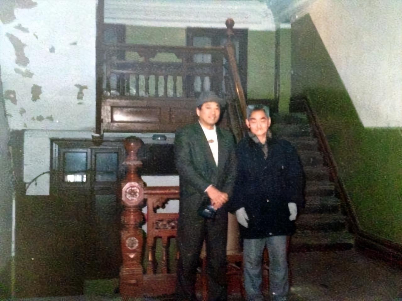 母亲遗产给姐姐姐姐遗产赠朋友他孤独活了75岁一生没钱结婚