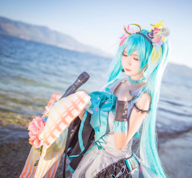 福利社cosplay《初音未来》我们的初恋