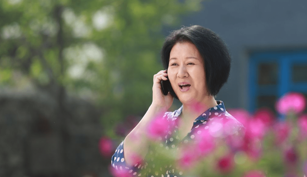 回顾黄晓娟父亲母亲和弟弟接连去世如今儿子李赫是她的骄傲