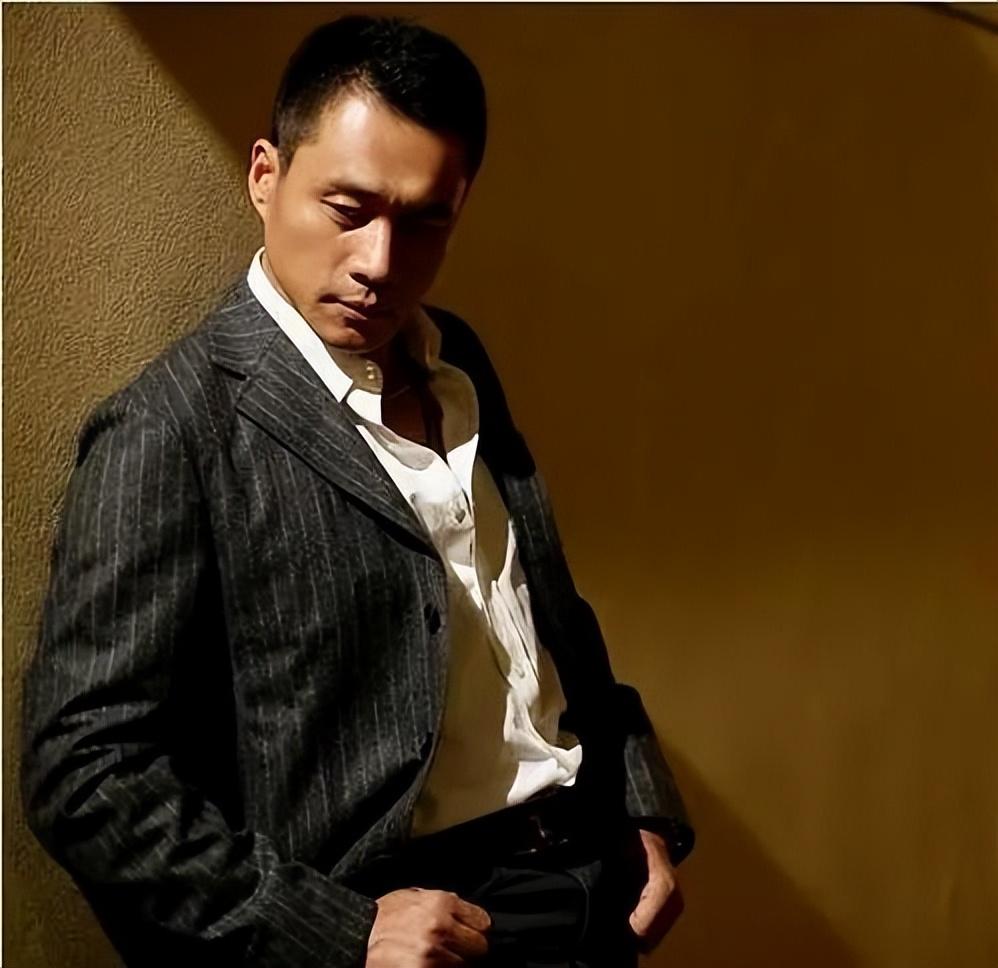 回顾丁海峰他曾经有多红他和妻子都经历了什么