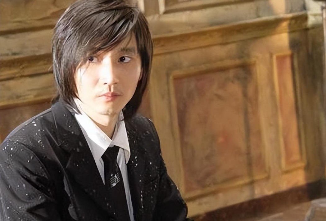 回顾高圆圆对他情有独钟瞿颖与他纠缠11年张亚东有何魅力