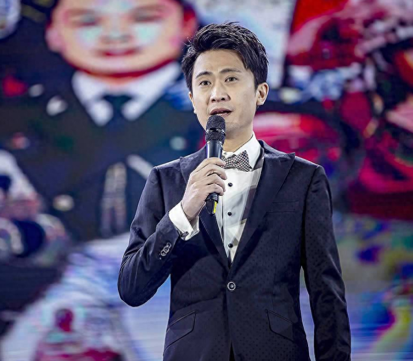 杨帆与张蕾是好搭档和好朋友,两个人在主持节目时默契十足,于是就传出