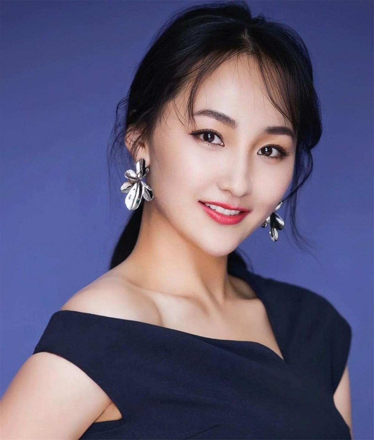 回顾辛月在好的年纪嫁给二婚家暴男于震婚后生三娃美满幸福