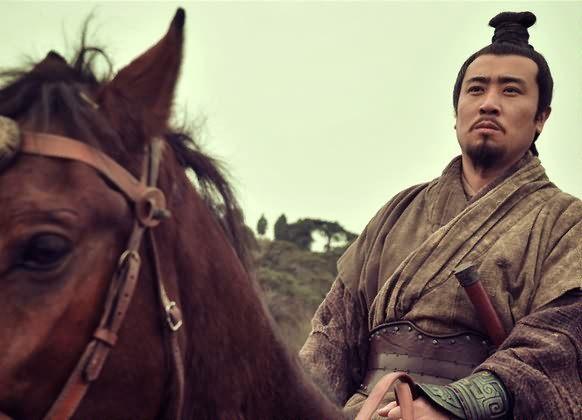 徐庶投降曹操并不是因为他母亲被挟持而是发现刘备一个秘密