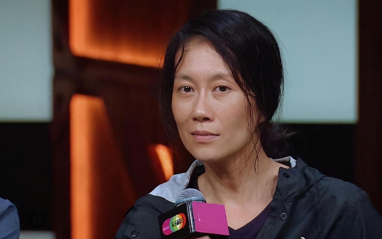 回顾温峥嵘隐婚初恋生子出道24年不温不火45岁家庭美满风采依旧