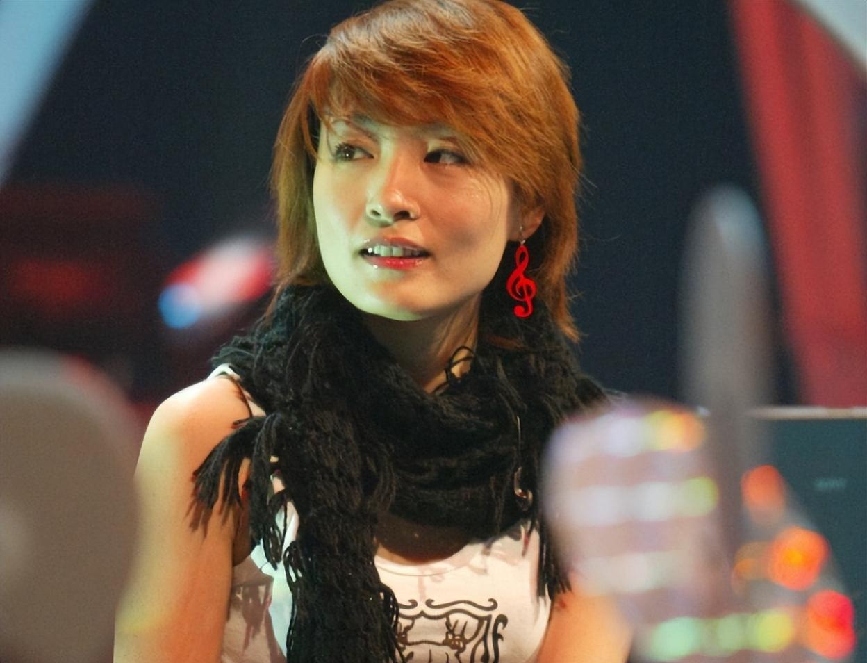 回顾陈琳她在23岁时走红在40岁那年跳楼自杀成了母亲余生的痛