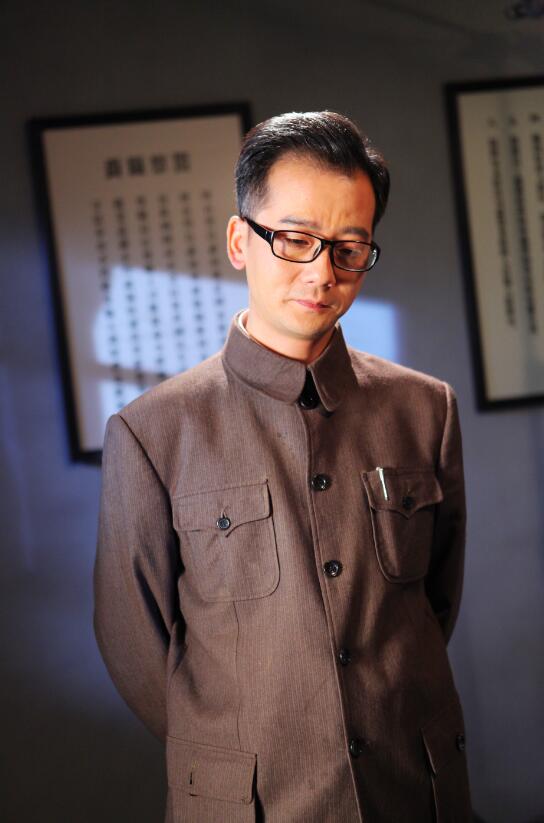 回顾演员陈创演狗出圈手握3个影帝却不温不火49岁一人生活