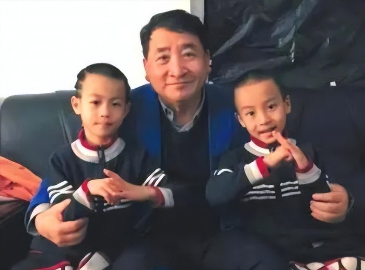 回顾姜昆二十四年前不顾妻子反对收养6岁孤儿今养子成骄傲