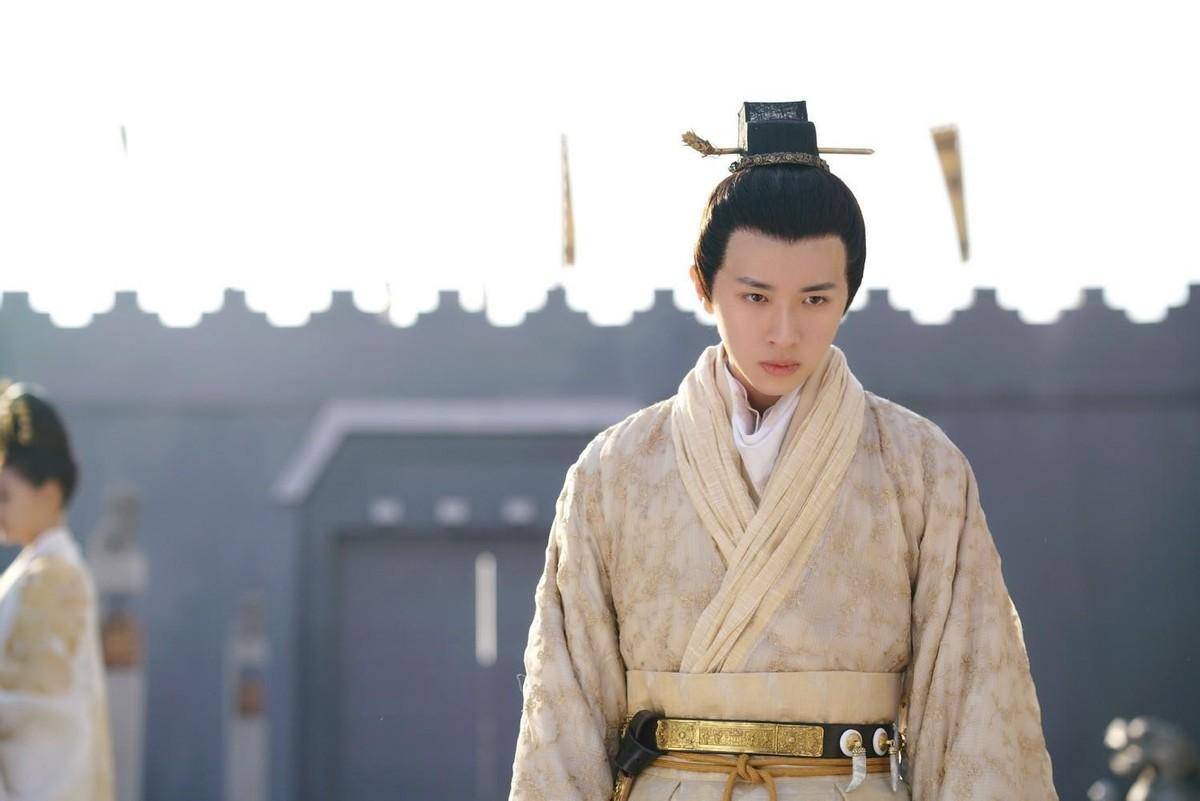 刘宋内战张兴世奇人奇招刘彧平定叛乱得意忘形逼反薛安都