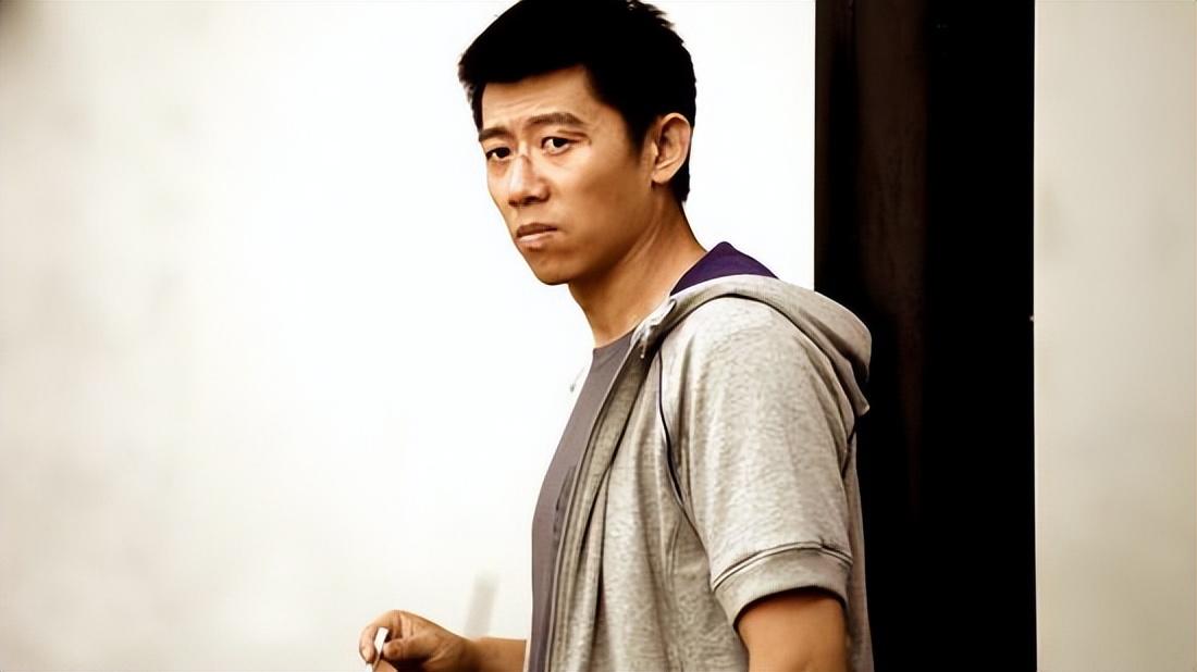 回顾夏雨结婚不邀请父亲婚后与母亲明算账妻子袁泉感到心疼