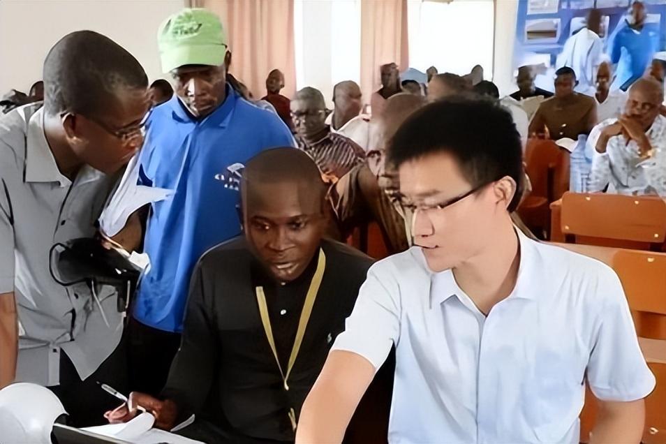 回顾在非洲当上酋长的河南小伙孔涛如今怎么样了