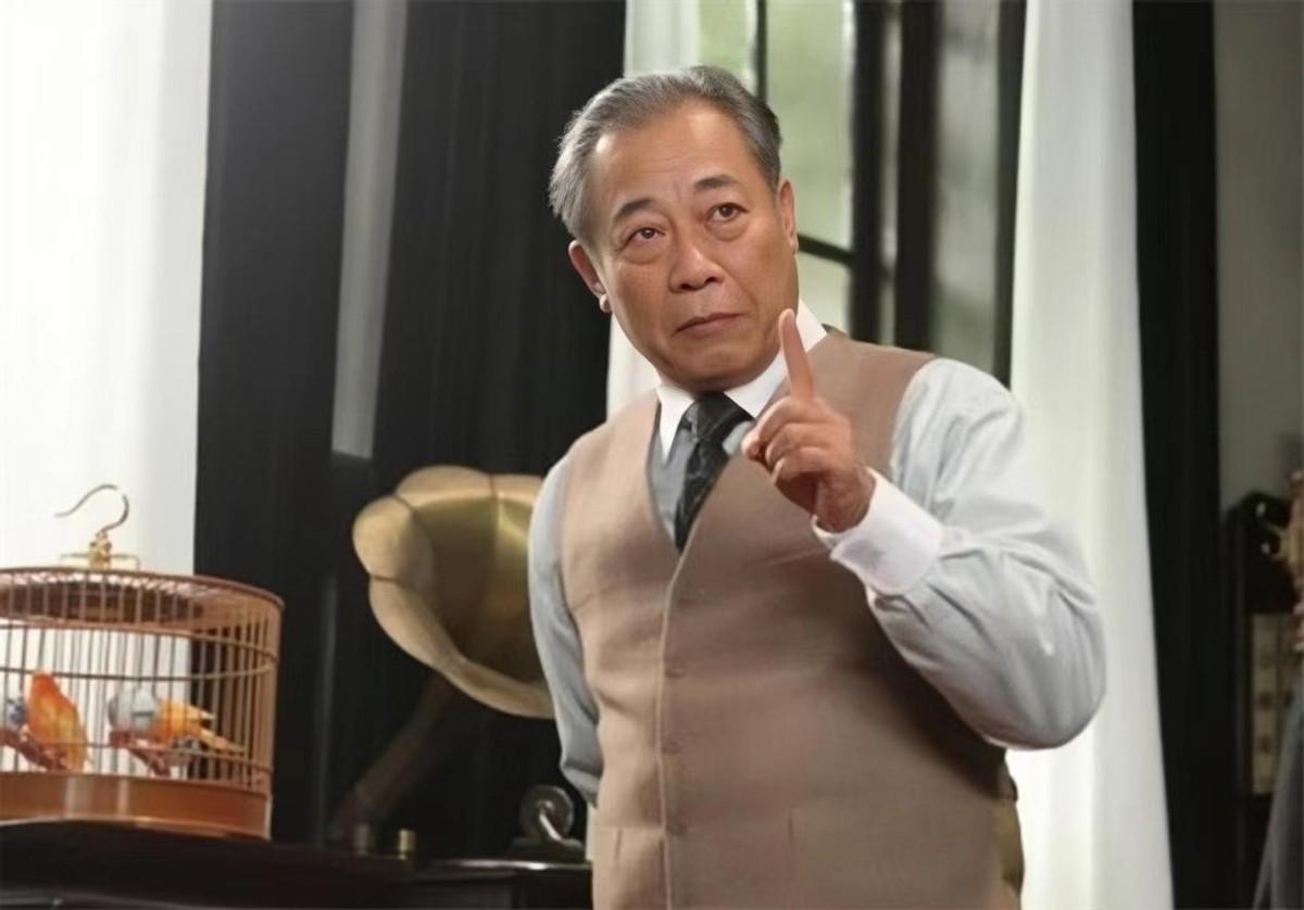 回顾一级演员冯恩鹤为爱息影12年捧出妻子与儿子两个博士