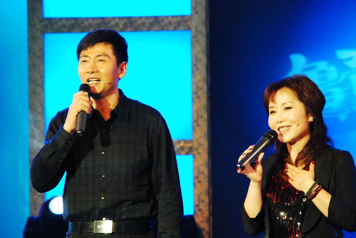 回顾陆剑民一封信定情娶西北歌后胡月结婚33年浪漫依旧