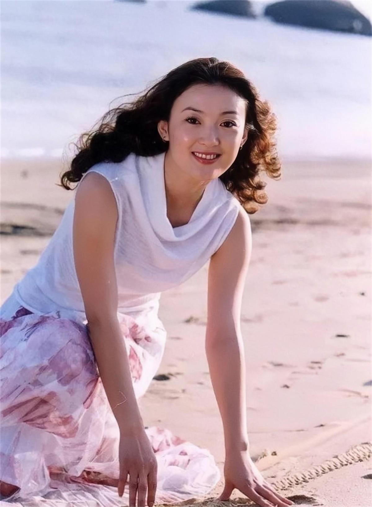 回顾"陈菲儿"池华琼:48岁风韵犹存,不缺追求者,就是不结婚