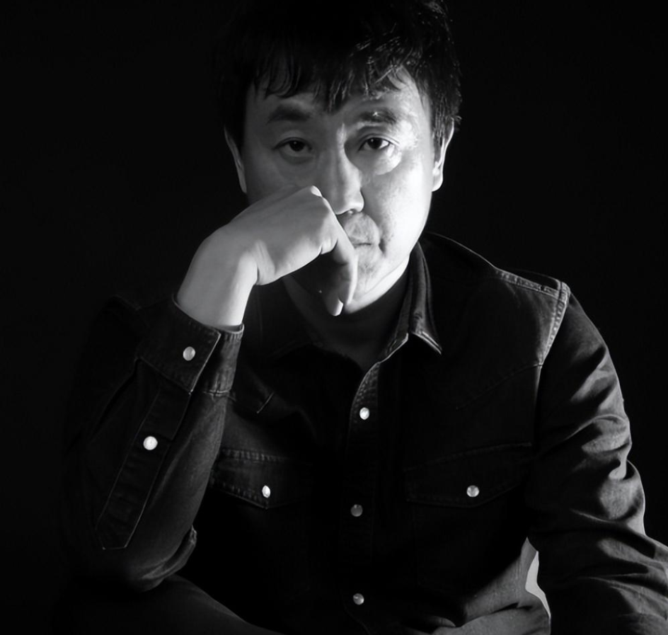 回顾何冰跑龙套到演员明星坦言能娶到李海洋像捡到宝