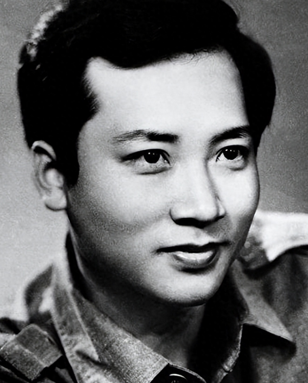 回顾迟重瑞三个孩子没一个亲生甘当后爸只因深爱女强人妻子