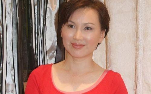 回顾亚视一姐陈秀雯被渣男骗走3000多万如今老得认不出