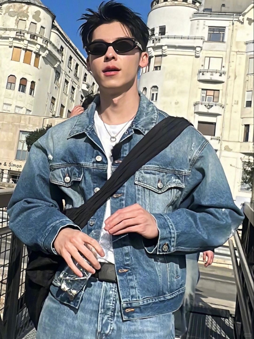 我觉得许光汉的男大穿搭真的太阳光啦