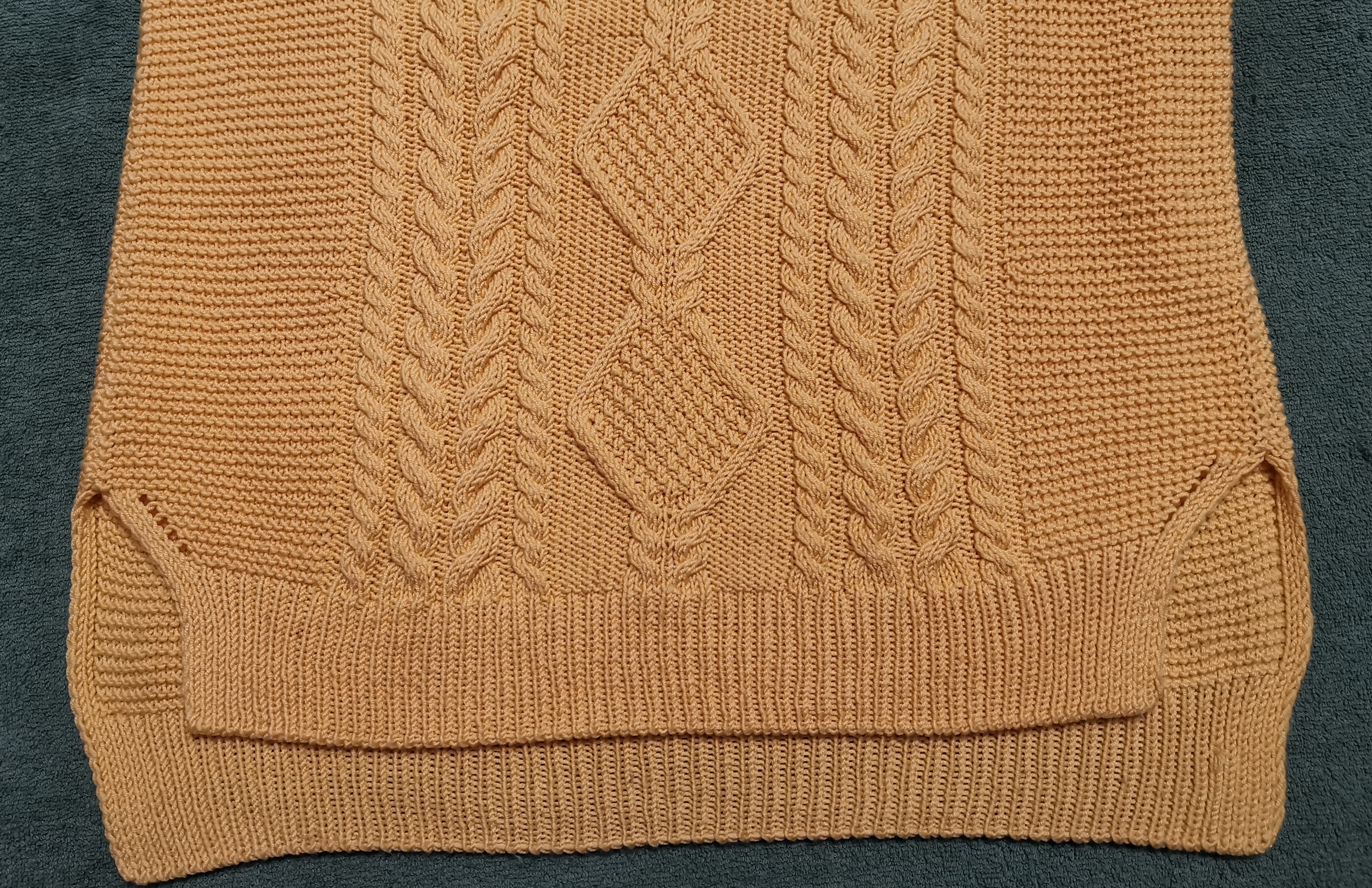 推荐一件漂亮的女士圆领毛背心,喜欢你就收藏吧!