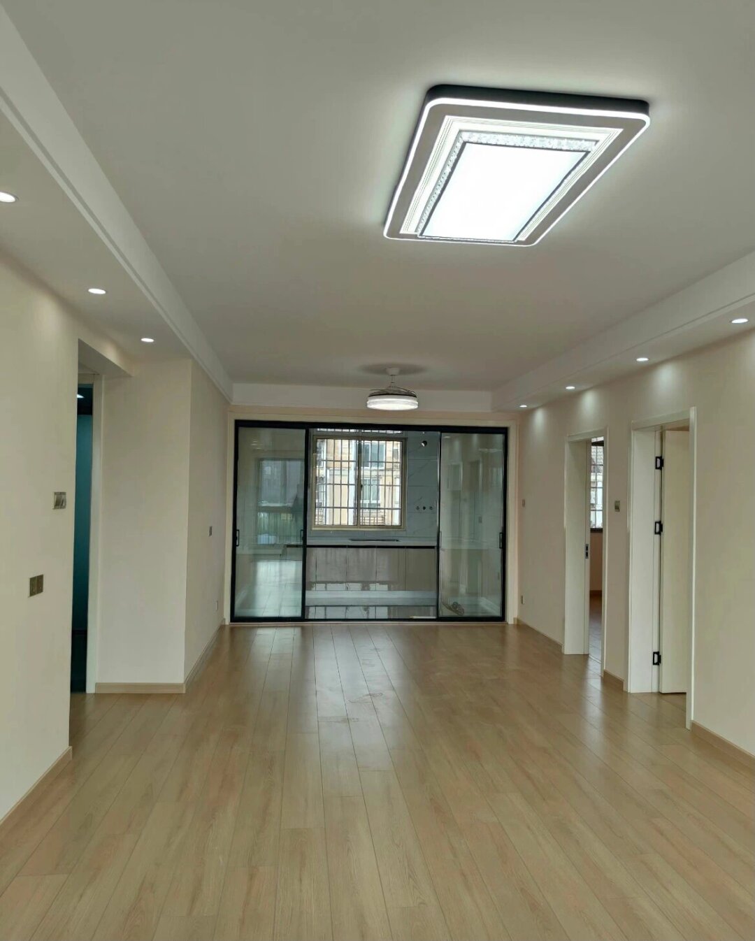 姐妹房子本来准备买来投资准备卖的 结果因为装修简装细节