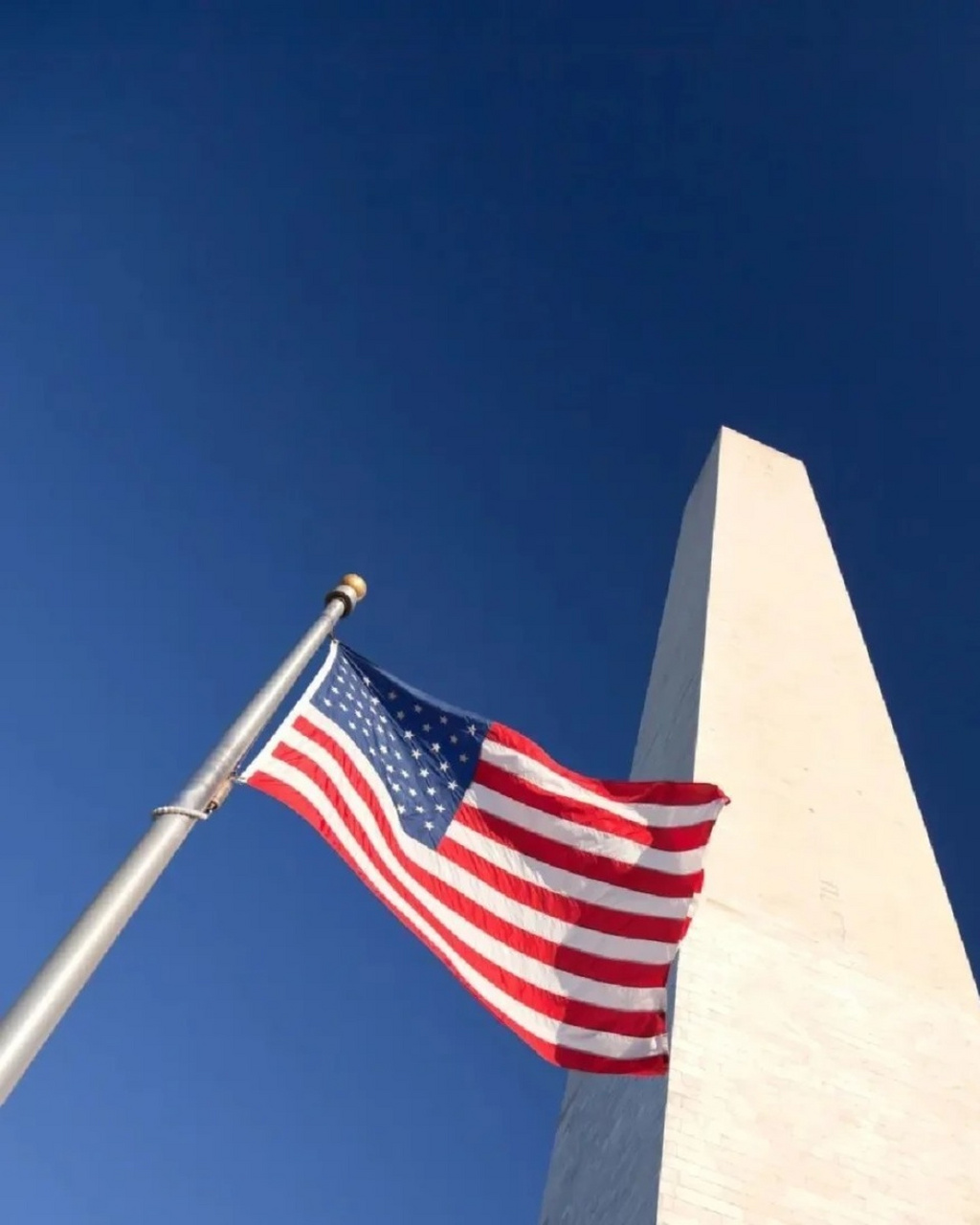 美国的国旗图片  9694美国国旗,星条旗的象征,承载着自由,平等与