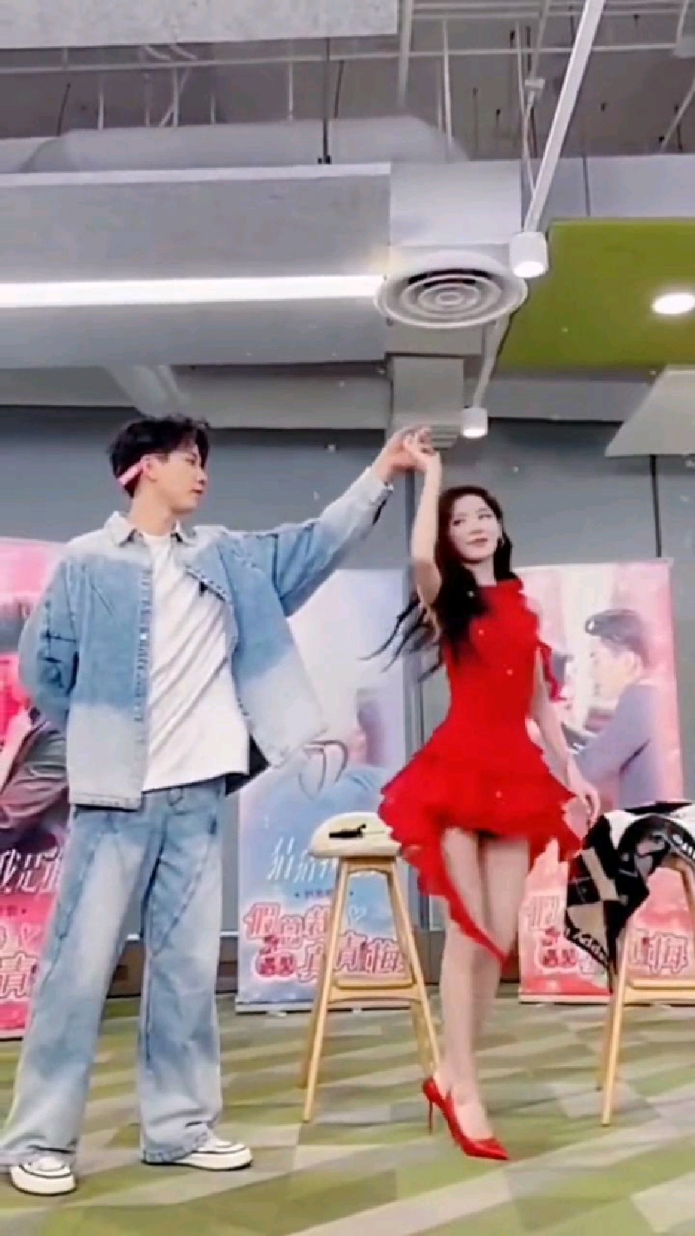 张予曦,跳舞好美哦!