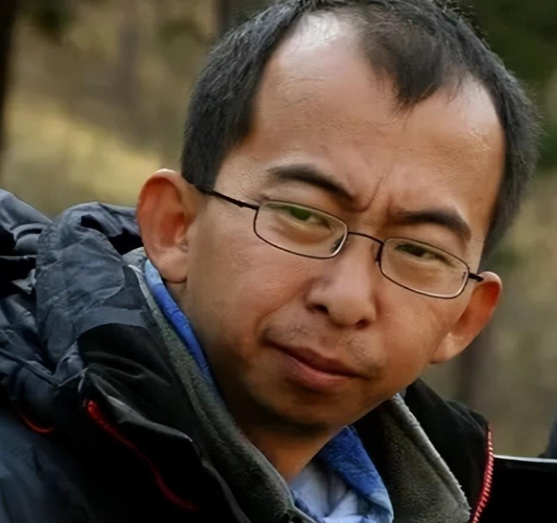 "丑男人"巨兴茂