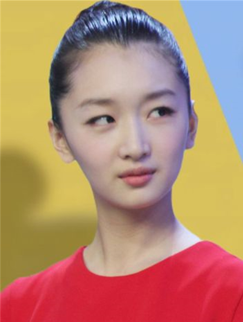 镜头记录明星的生图状态,杨幂脸上毫无瑕疵,舒淇满脸胶原蛋白